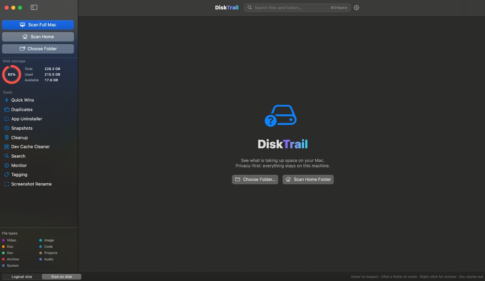DiskInsight welcome view with scanned home-folder statistics